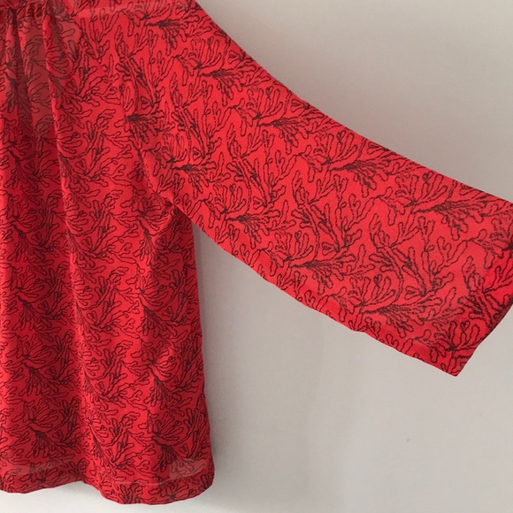 Blouse size small - Picture 4 of 5